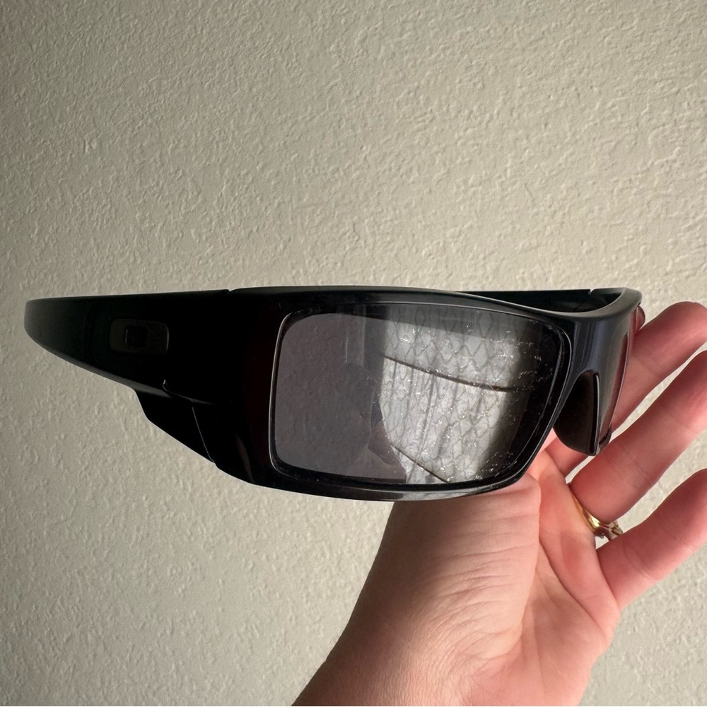 Oakley Gascan Black Silver Sunglasses - Picture 7 of 10